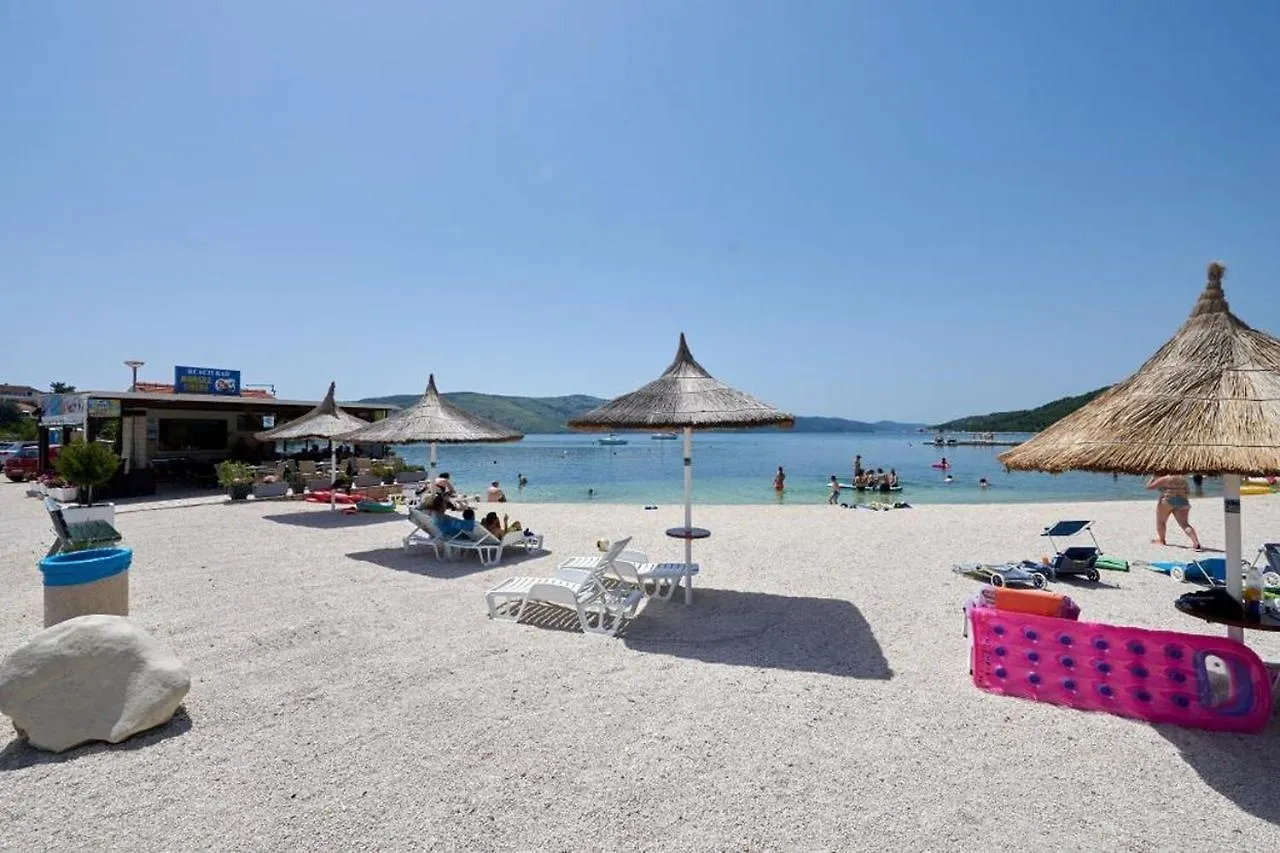 Studio Apartment In Seget Vranjica With Terrace, Air Conditioning, Wifi, Washing Machine 5052-1